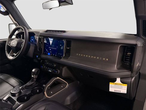 New 2026 Ford Bronco Badlands AWD/4WD image 28