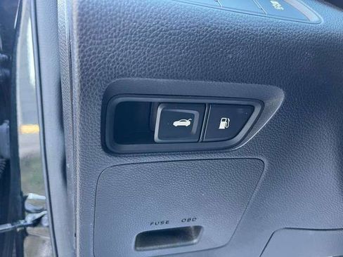 Used 2013 Hyundai Azera w/ Technology Pkg image 29