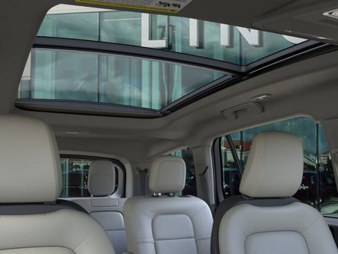 New 2025 Lincoln Aviator AWD w/ Equipment Group 101A image 22