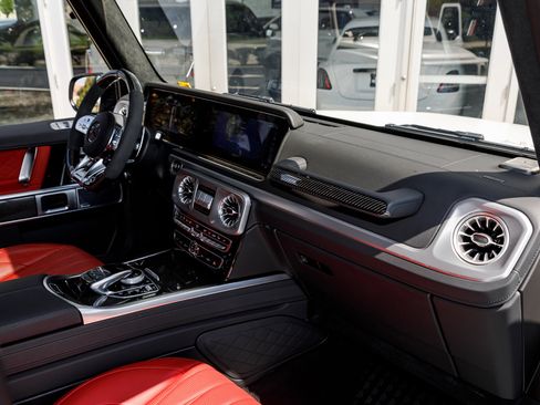 Used 2024 Mercedes-Benz G 63 AMG 4MATIC image 33