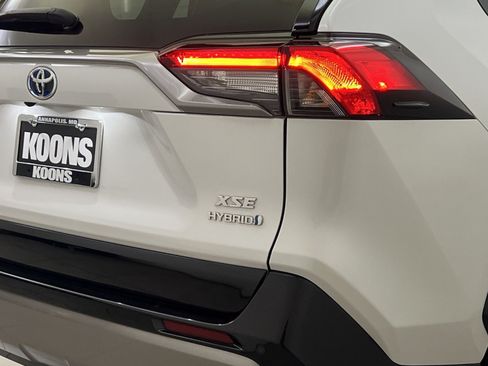 Used 2024 Toyota RAV4 XSE w/ Advanced Technology Package AWD/4WD image 29