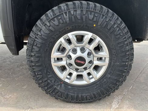 Used 2023 GMC Sierra 2500 Pro w/ Gooseneck/5TH Wheel Package image 9