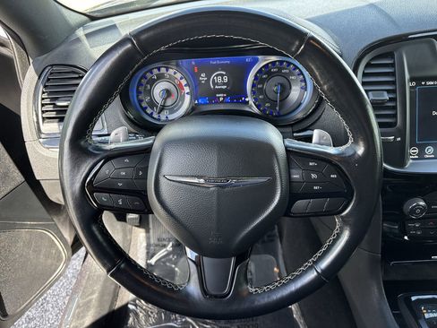 Used 2022 Chrysler 300 S w/ Comfort Group RWD image 29