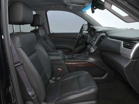 Used 2017 GMC Yukon XL SLT image 11