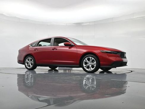 Used 2024 Honda Accord LX image 32