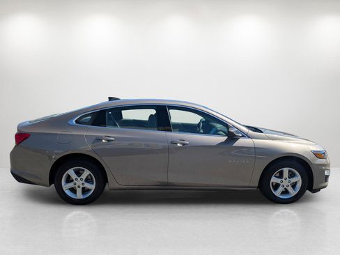 Used 2023 Chevrolet Malibu LS FWD image 4