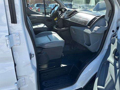 Used 2019 Ford Transit 250 130 Low Roof RWD image 21