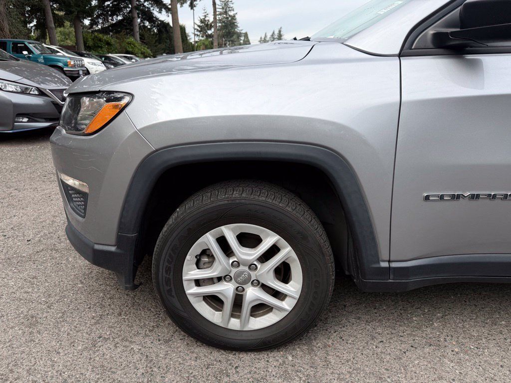 Used 2018 Jeep Compass Sport w/ Tech Group AWD/4WD image 4