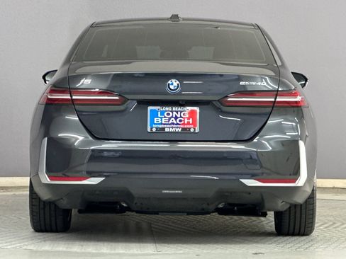 Certified 2024 BMW i5 eDrive40i w/ Premium Package RWD image 9