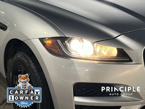 Used 2020 Jaguar F-PACE Premium image 10