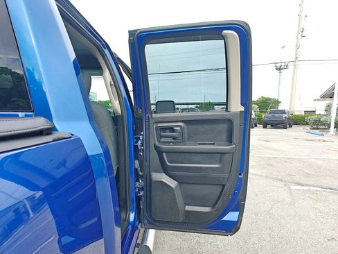 Used 2015 RAM 1500 Express AWD/4WD image 14