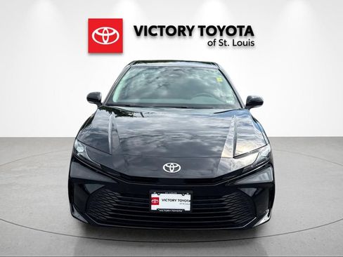 Used 2026 Toyota Camry LE FWD image 8