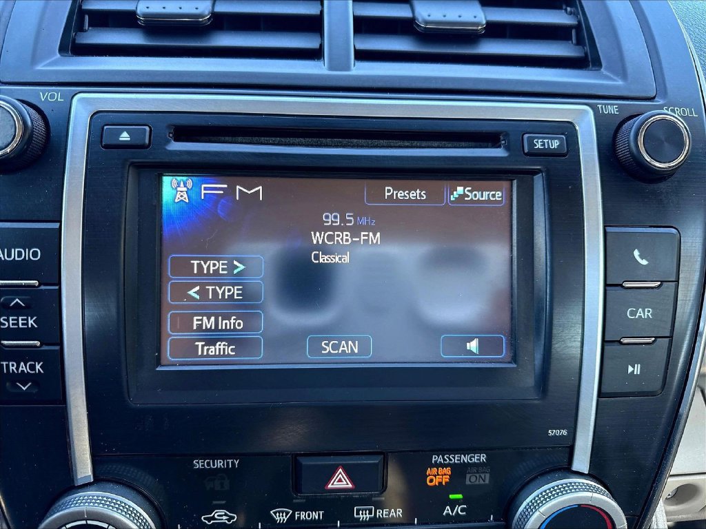 Used 2013 Toyota Camry LE FWD image 18