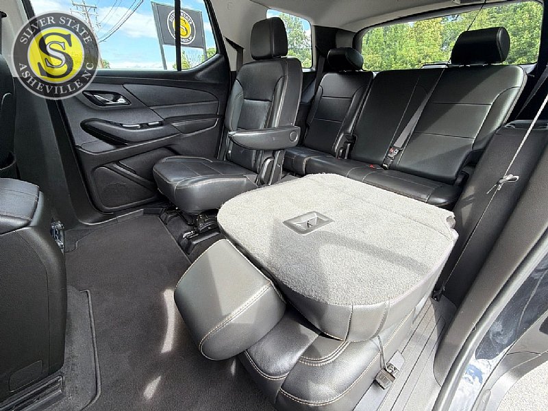 Used 2019 Chevrolet Traverse RS w/ LPO, Floor Liner Package FWD image 15