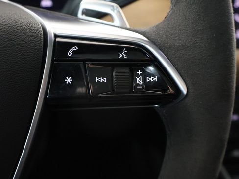 Used 2023 Audi e-tron GT Premium Plus image 40