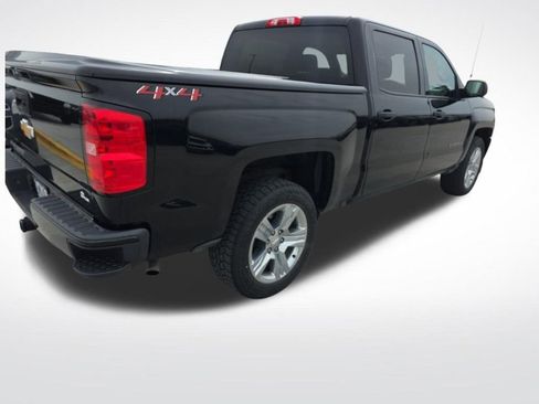 Used 2018 Chevrolet Silverado 1500 Custom w/ Custom Value Package image 7