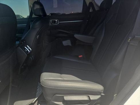 Used 2022 Kia Sorento SX FWD image 18