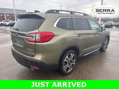 Used 2023 Subaru Ascent Limited image 3