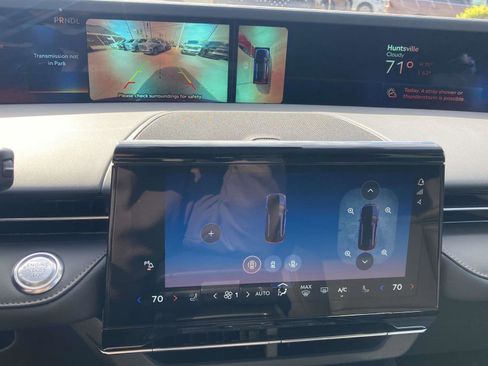 New 2026 Lincoln Nautilus Reserve image 26