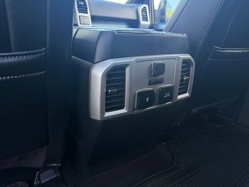 Used 2020 Ford F150 Lariat w/ Equipment Group 502A Luxury AWD/4WD image 40