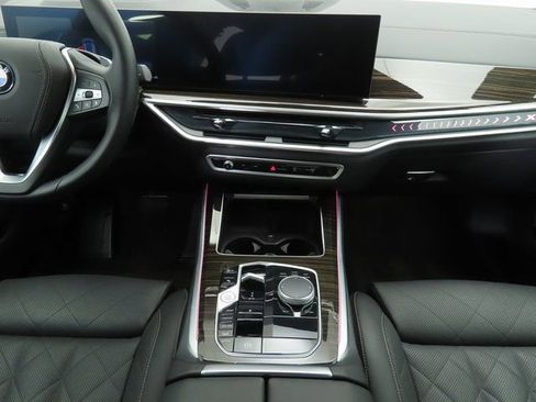 Used 2025 BMW X5 xDrive40i image 13