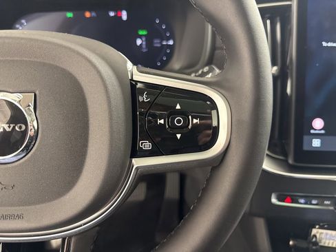 New 2026 Volvo XC90 T8 Plus w/ Protection Package Premier AWD/4WD image 10