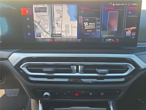 Used 2024 BMW 330i Sedan w/ Premium Package image 16