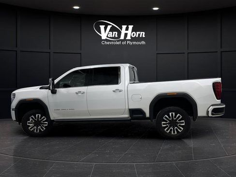 Used 2024 GMC Sierra 2500 Denali Ultimate w/ Snow Plow Prep/Camper Package image 12