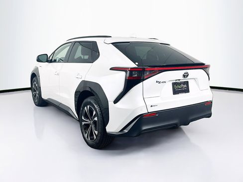 Used 2025 Toyota bZ4X FWD image 5