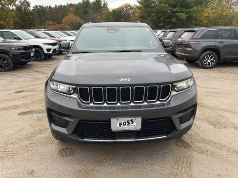 New 2025 Jeep Grand Cherokee 4WD image 2