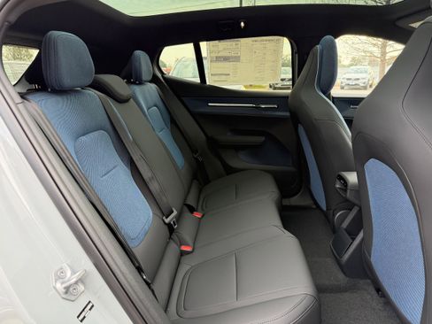 New 2026 Volvo EX30 Cross Country Ultra image 10