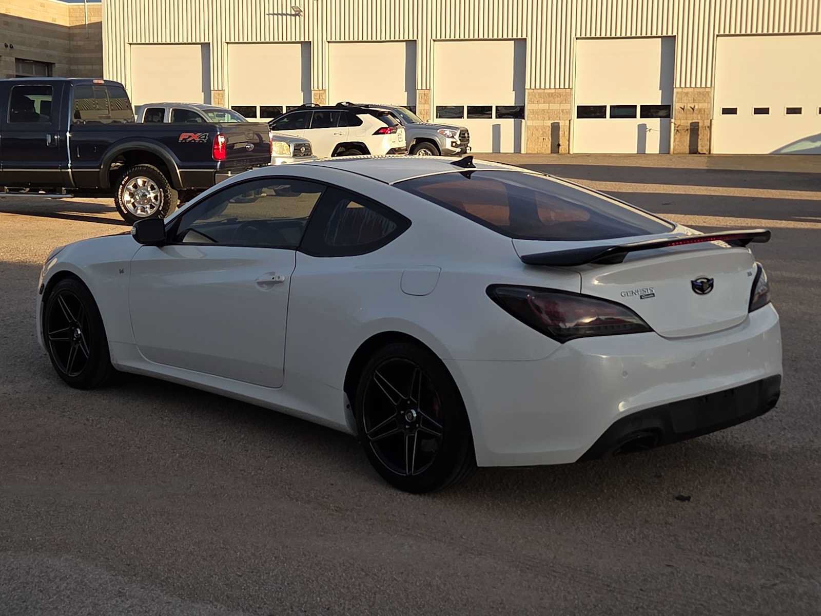 Used 2015 Hyundai Genesis 3.8 RWD image 6