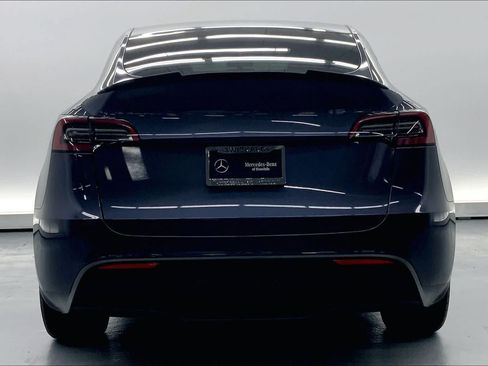 Used 2023 Tesla Model Y Long Range AWD/4WD image 3