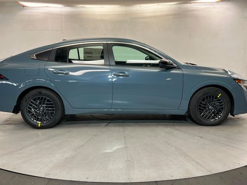 New 2026 Nissan Sentra SV w/ Floor Mat Package FWD image 6