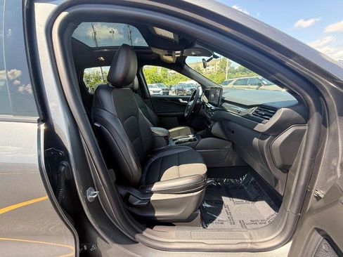 Certified 2023 Ford Escape ST-Line w/ Tech Pack #1 AWD/4WD image 13