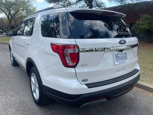 Used 2019 Ford Explorer XLT w/ Equipment Group 202A image 3