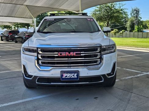 Used 2023 GMC Acadia SLT AWD/4WD image 2