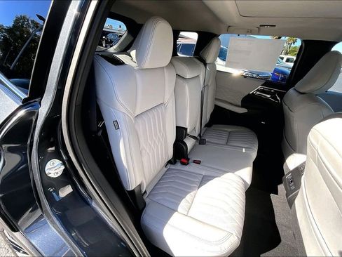 New 2026 Mitsubishi Outlander SEL FWD image 10