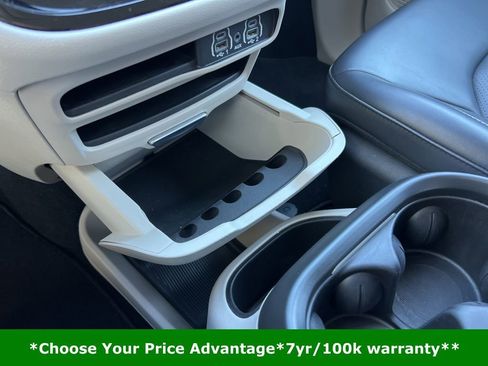 Certified 2023 Chrysler Pacifica Touring-L image 60