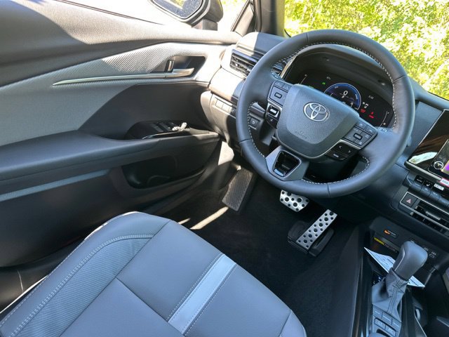 New 2026 Toyota Camry SE FWD image 18