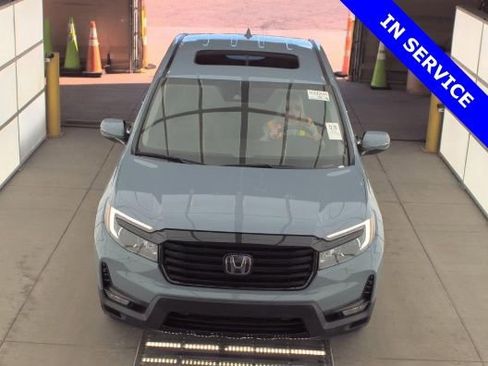 Used 2023 Honda Ridgeline RTL-E image 2