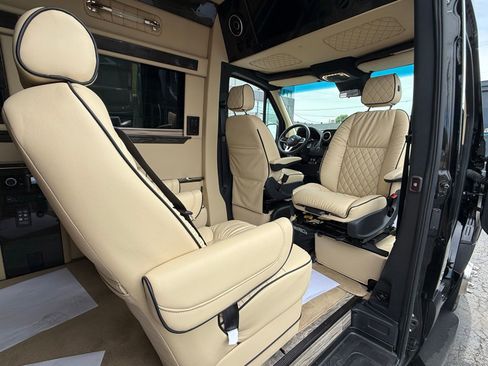 Used 2020 Mercedes-Benz Sprinter 3500 image 14