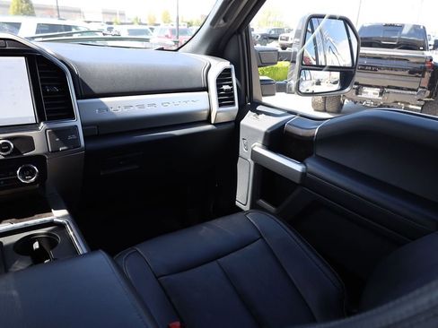 Used 2022 Ford F350 Lariat w/ Black Appearance Package AWD/4WD image 21