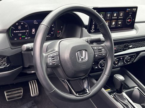Used 2025 Honda Accord Sport image 14