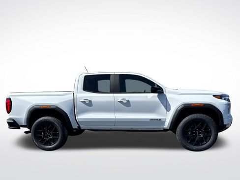 New 2026 GMC Canyon AT4 AWD/4WD image 9