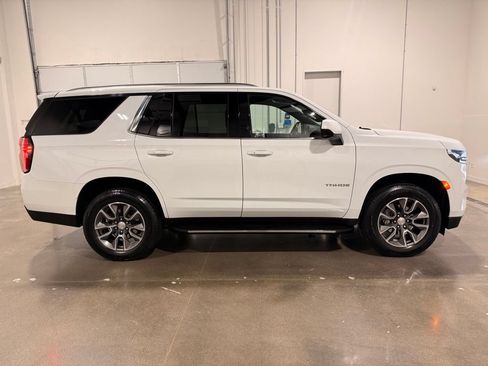 Used 2024 Chevrolet Tahoe LS RWD image 4