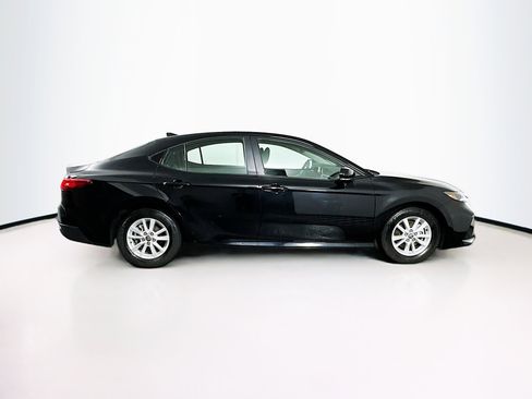 Used 2025 Toyota Camry LE image 10