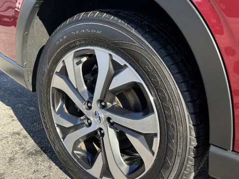 Certified 2022 Subaru Outback Limited XT image 9