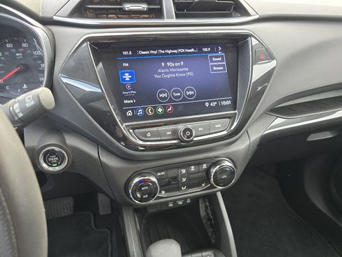 Used 2022 Chevrolet TrailBlazer LT w/ Convenience Package image 34