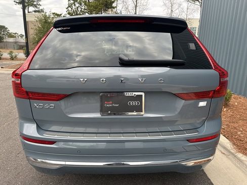Used 2023 Volvo XC60 T8 Plus image 6